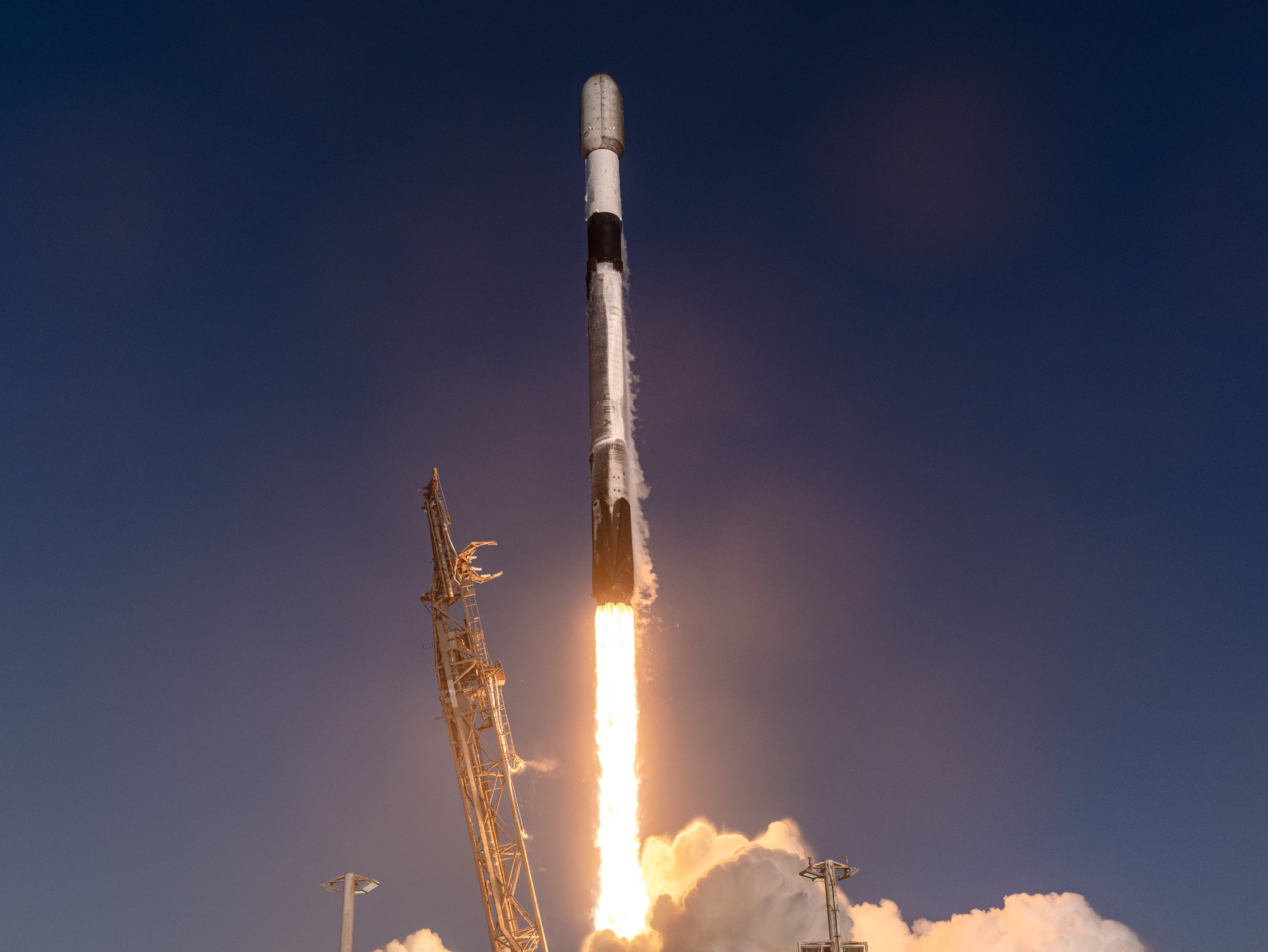 北京时间2026年10月13日8时28分，SpaceX从范登堡太空军基地SLC-