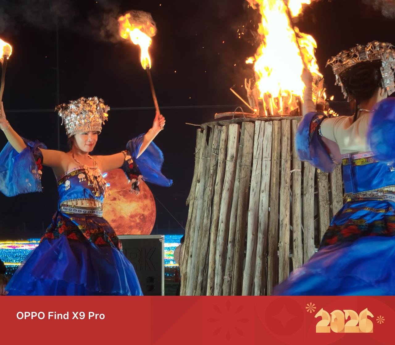 运城的这个也叫彩灯大世界，但是相比四川自贡的还是有一定的差距，但是这不妨碍我们加