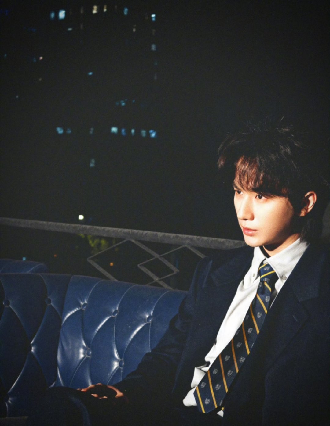 李宏毅我就知道你不会浪费每次妆造哒！真的超级帅