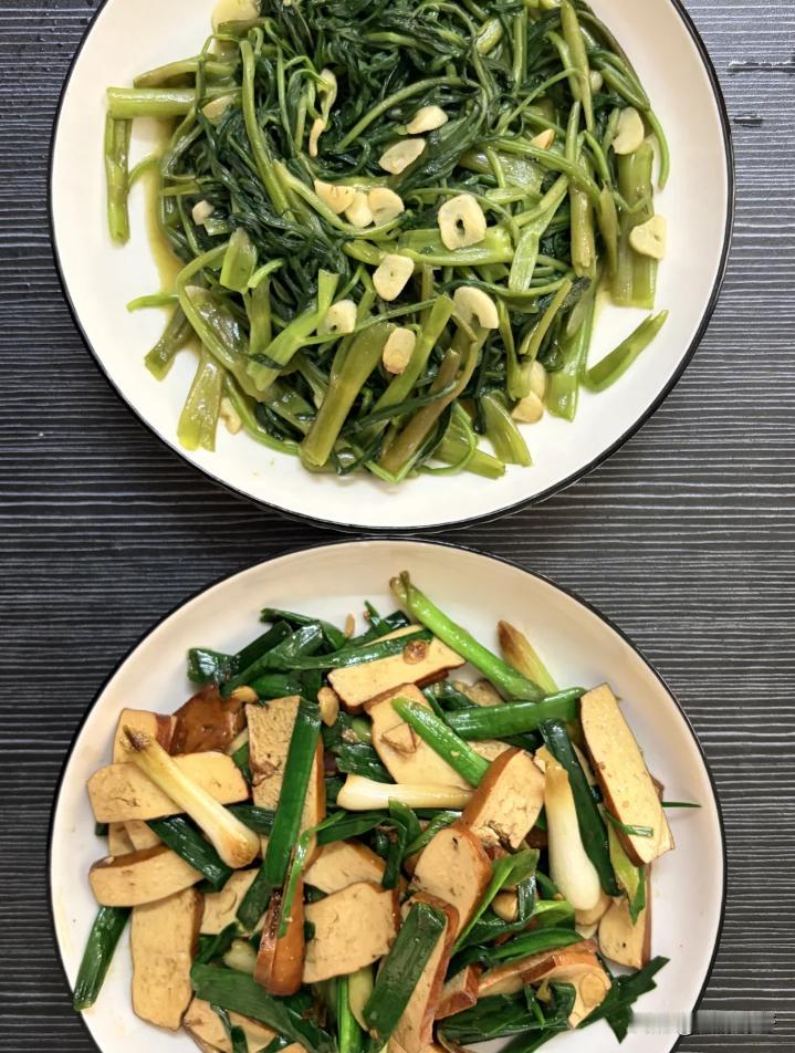 老公说我们家的晚餐，超过大多数家庭，让我发到网上问问，是不是这样？