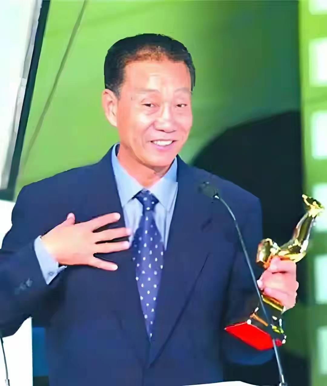 金鸡影帝戈治均离世！儿子是知名导演，岳父误娶赵丹的妻子叶露茜
 
戈治均走了，9