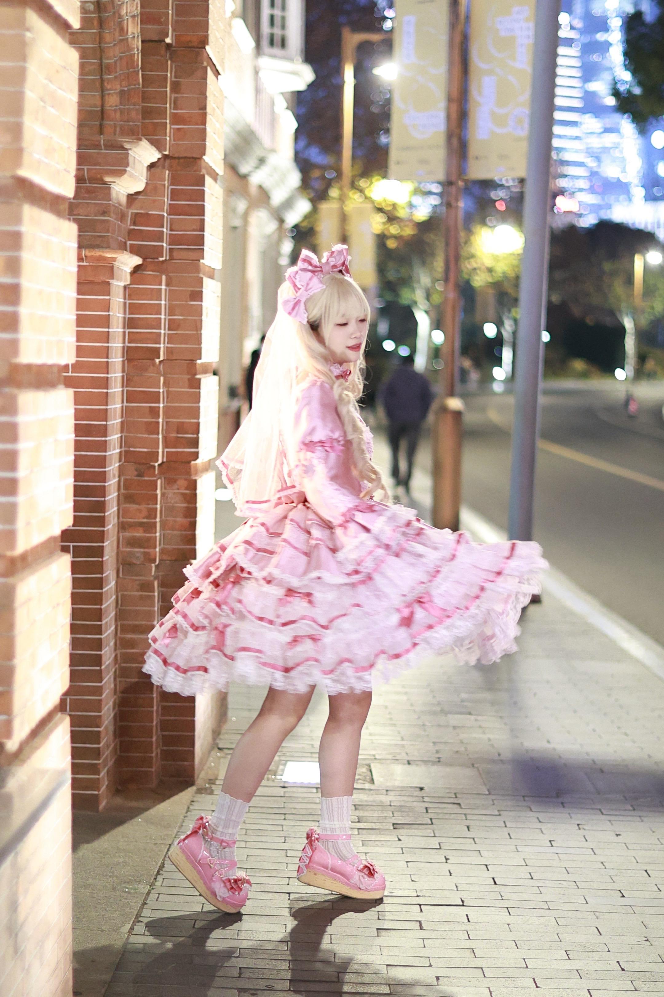 洛丽塔lolita 公主裙高级感粉色 萝莉控 lolita小裙子 粉色系穿搭