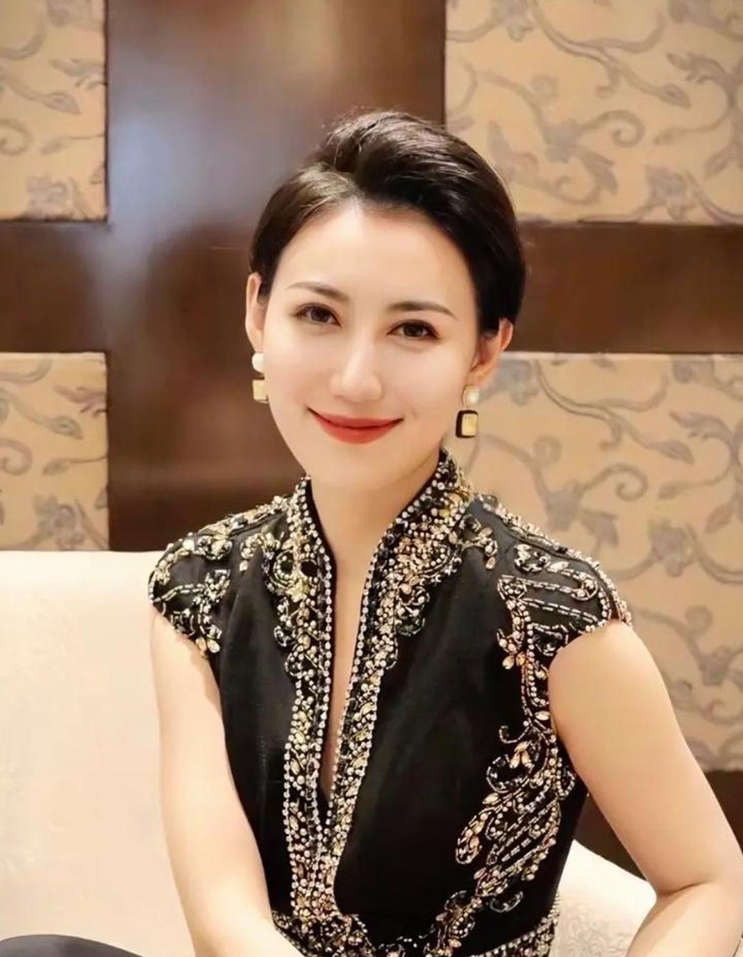 一位离异富婆说的一段话：“如果你是经济独立的女性，无论你嫁给谁，大概率都会离婚的