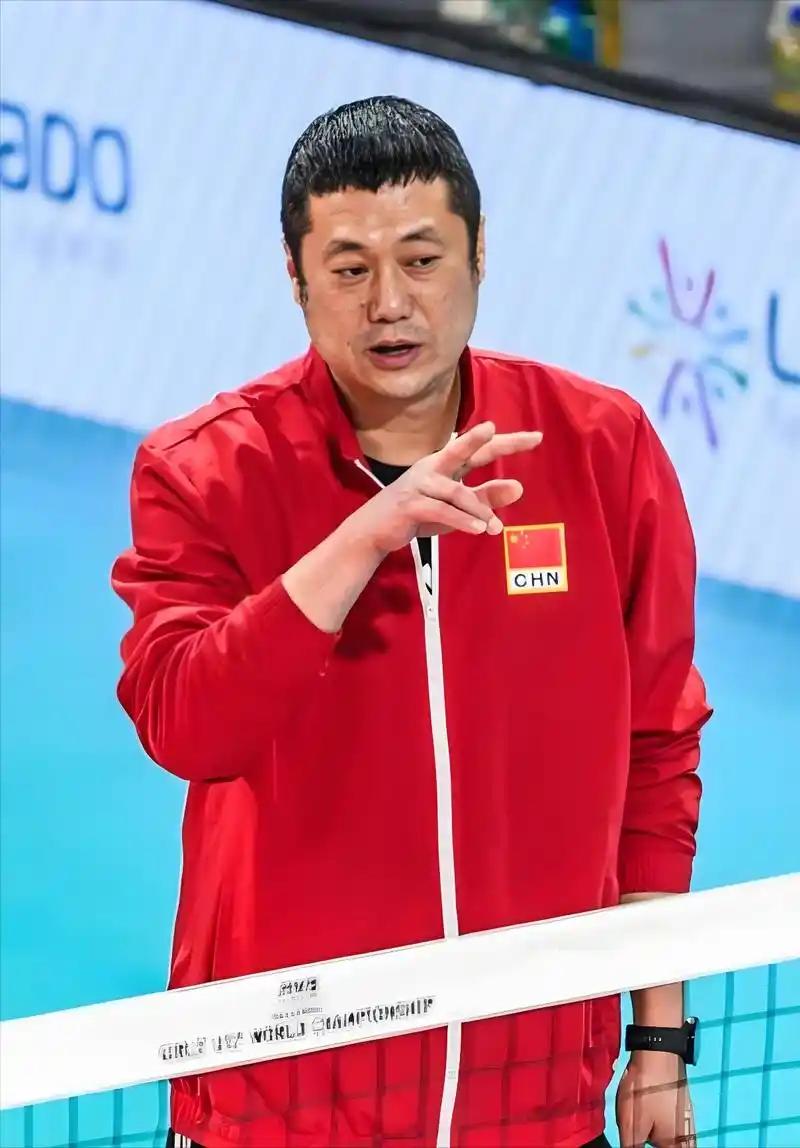 赵勇这是要在亚锦赛上下一步险棋！14人名单还没定，但带三个二传的“二带三”打法基