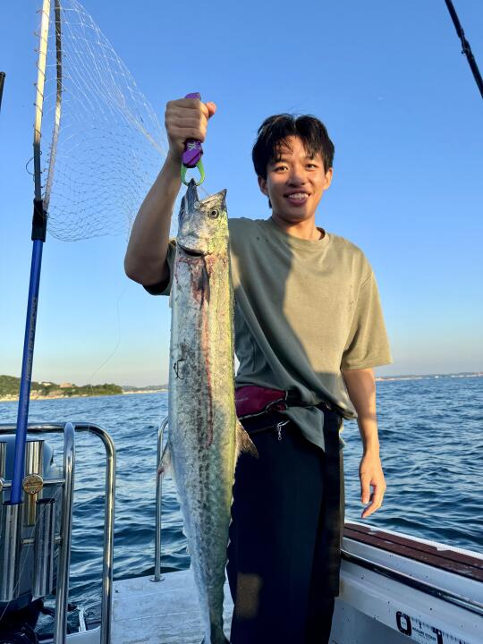 新手光环再现，小哥解锁东京湾米级鲅鱼