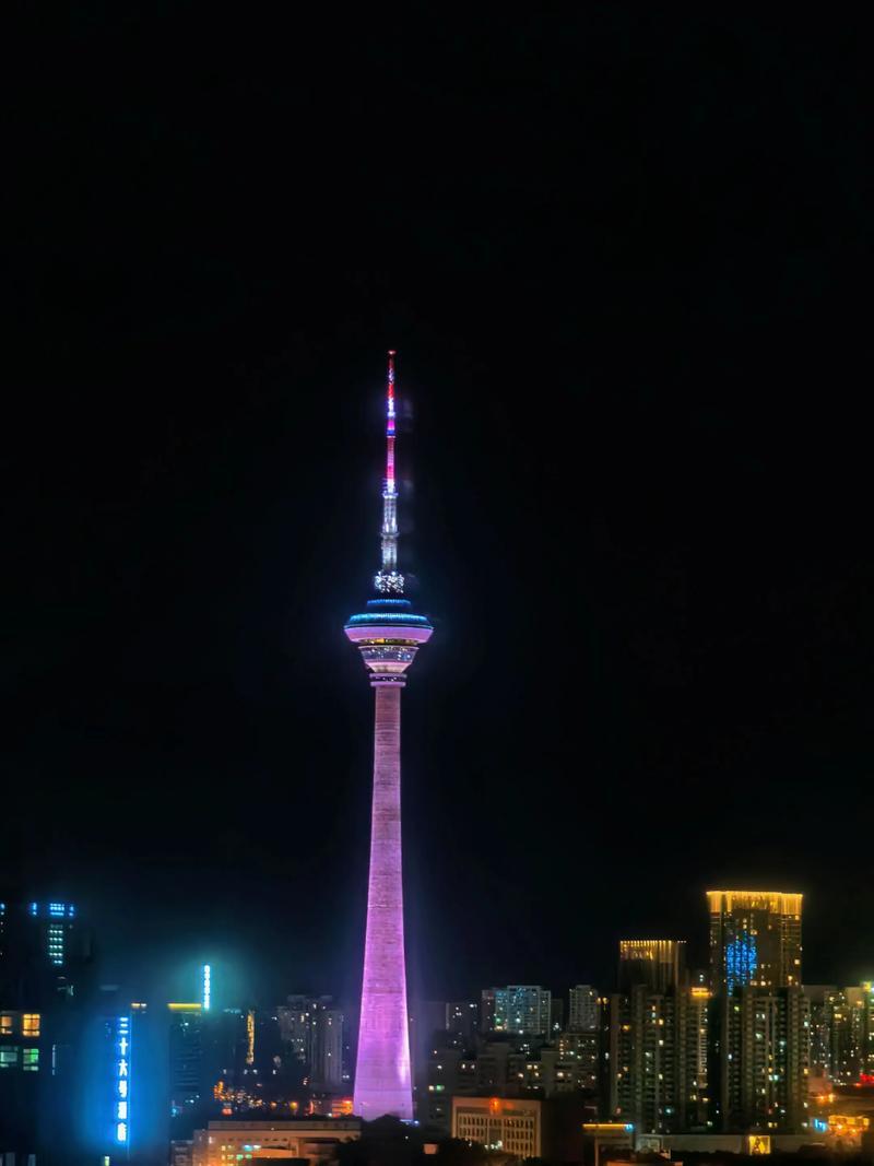 持续上涨！
2022年，市内六区中考人数2.28万
2023年，市内六区中考人数