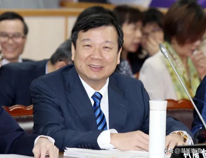 台外事部门昨天打脸赖当局驻日代表李逸洋，宣称长崎核爆纪念仪式对于台湾的安排已较去