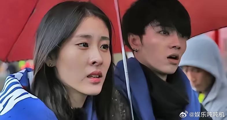 张碧晨可能也意识到了，​现在能救她的可能只剩华晨宇了！​不是因为华晨宇爱她，而是