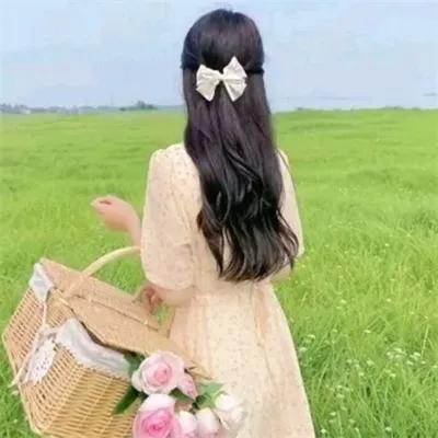 文字精辟，字字入心

聚散总是无常，世间别来无恙。
人生哪能多如意，万事只求半称