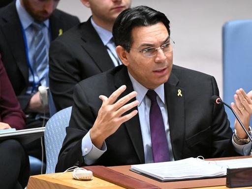 以色列驻联合国大使被当场逐出会场！这位大使仗着背后有美国撑腰，以为在联合国没人敢