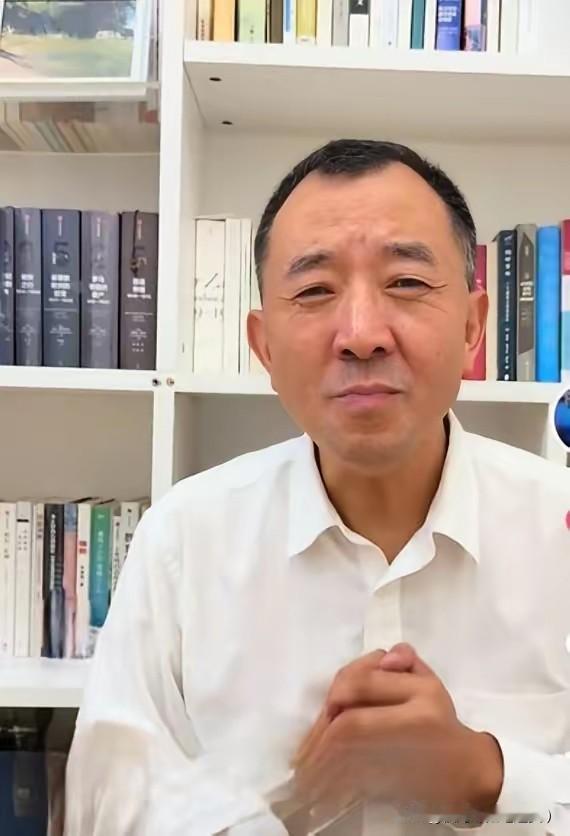 “清华硕士”毕业的县委书记陈行甲，语出惊人：“贪官贪的钱，一个是养儿子，一个是买