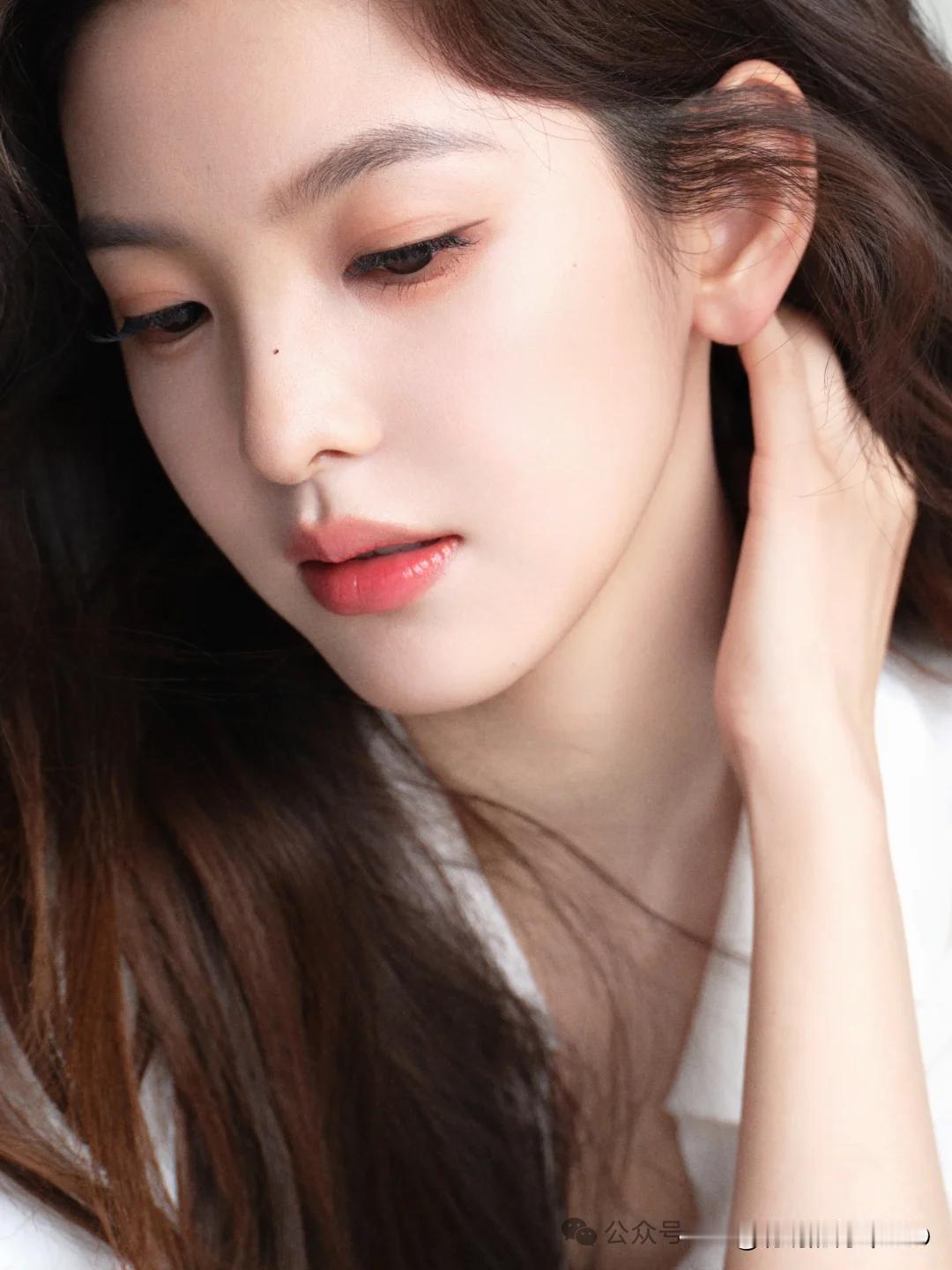 章若楠太美了