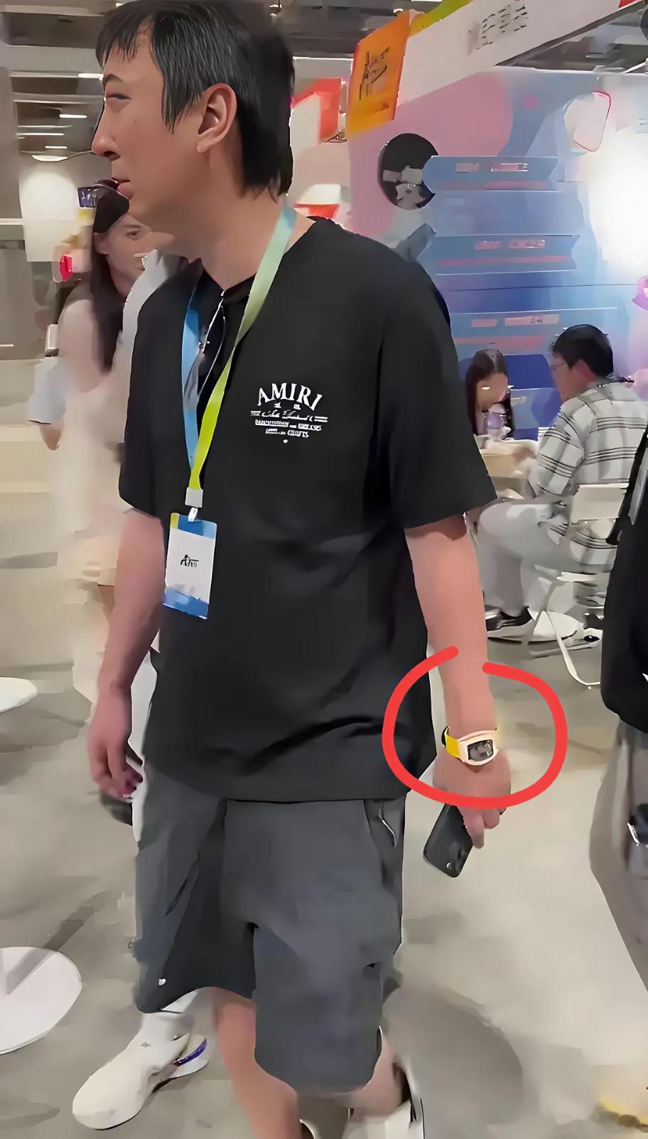 王思聪这是什么品牌的手表，贵不贵 ​​​