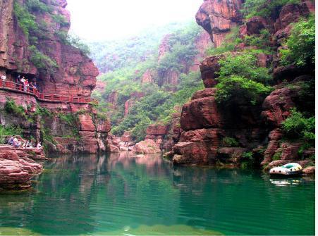 【红石峡景区】红石峡景区是云台山旅游景点的精华。游览所需要的大致时间：一个半小时