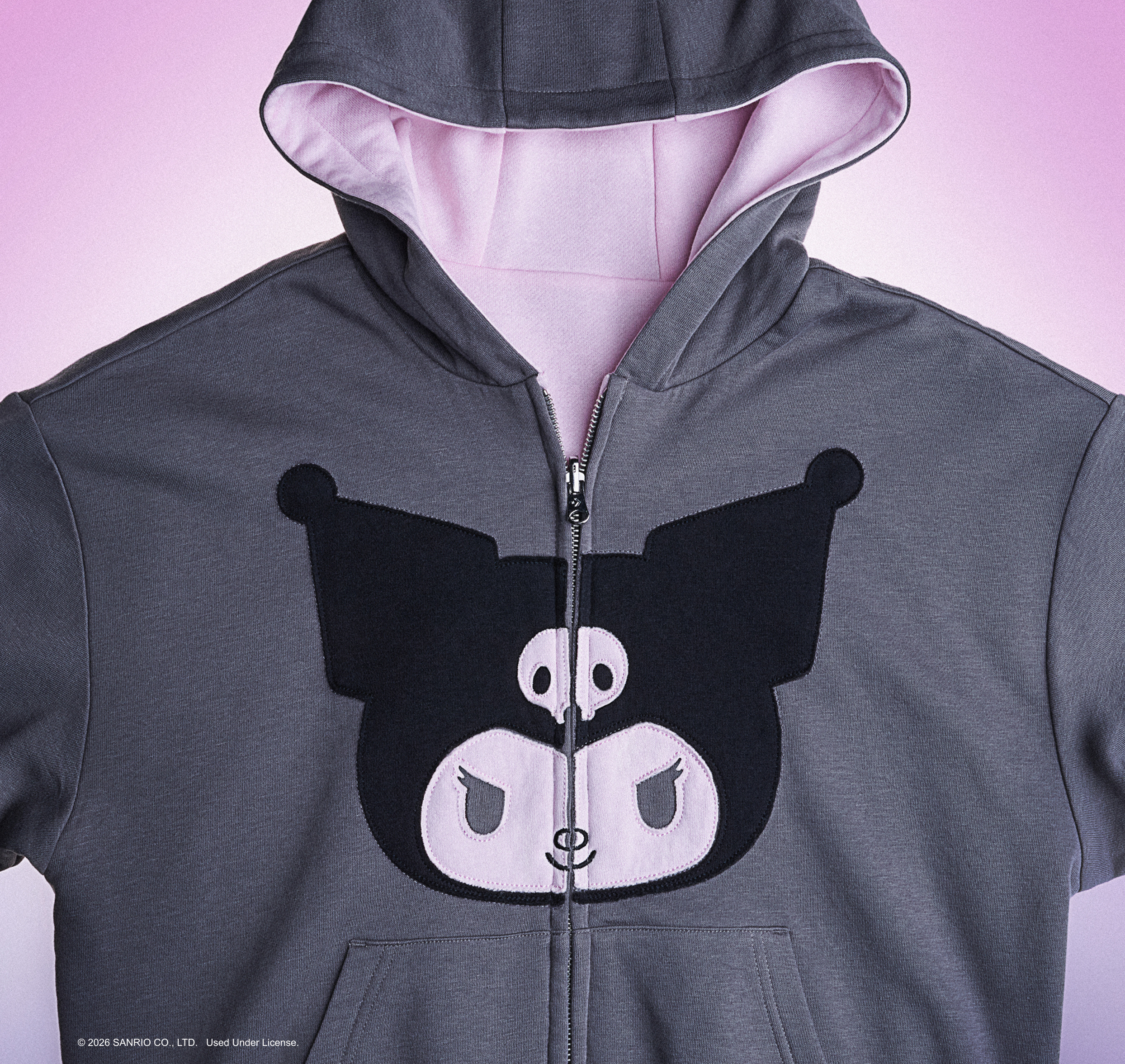 Converse 再度携手 Hello Kitty and Friends，为高