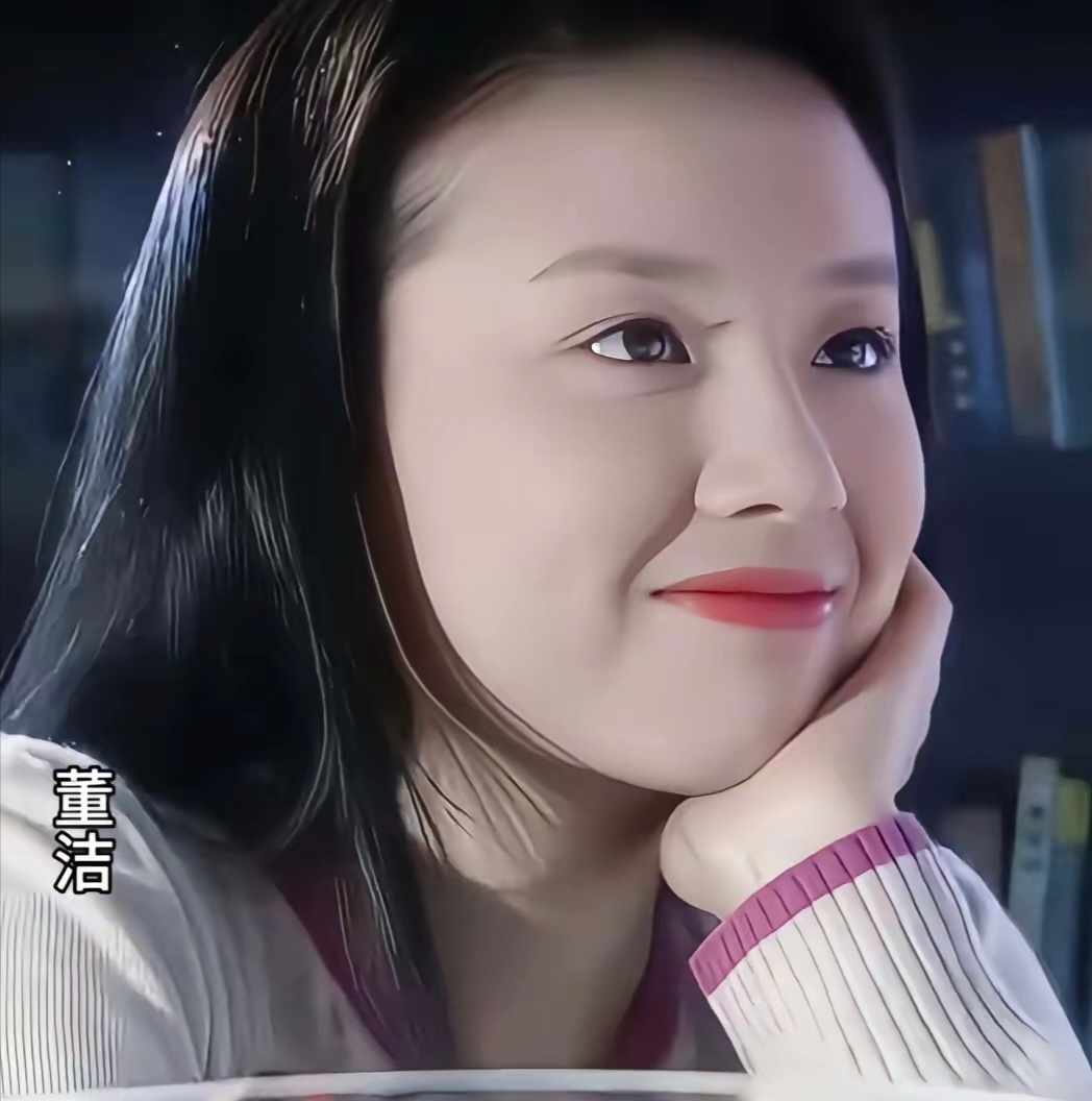 赵丽颖，董洁，李小萌同样是娃娃脸，风格却各不相同，你们更喜欢谁呢 