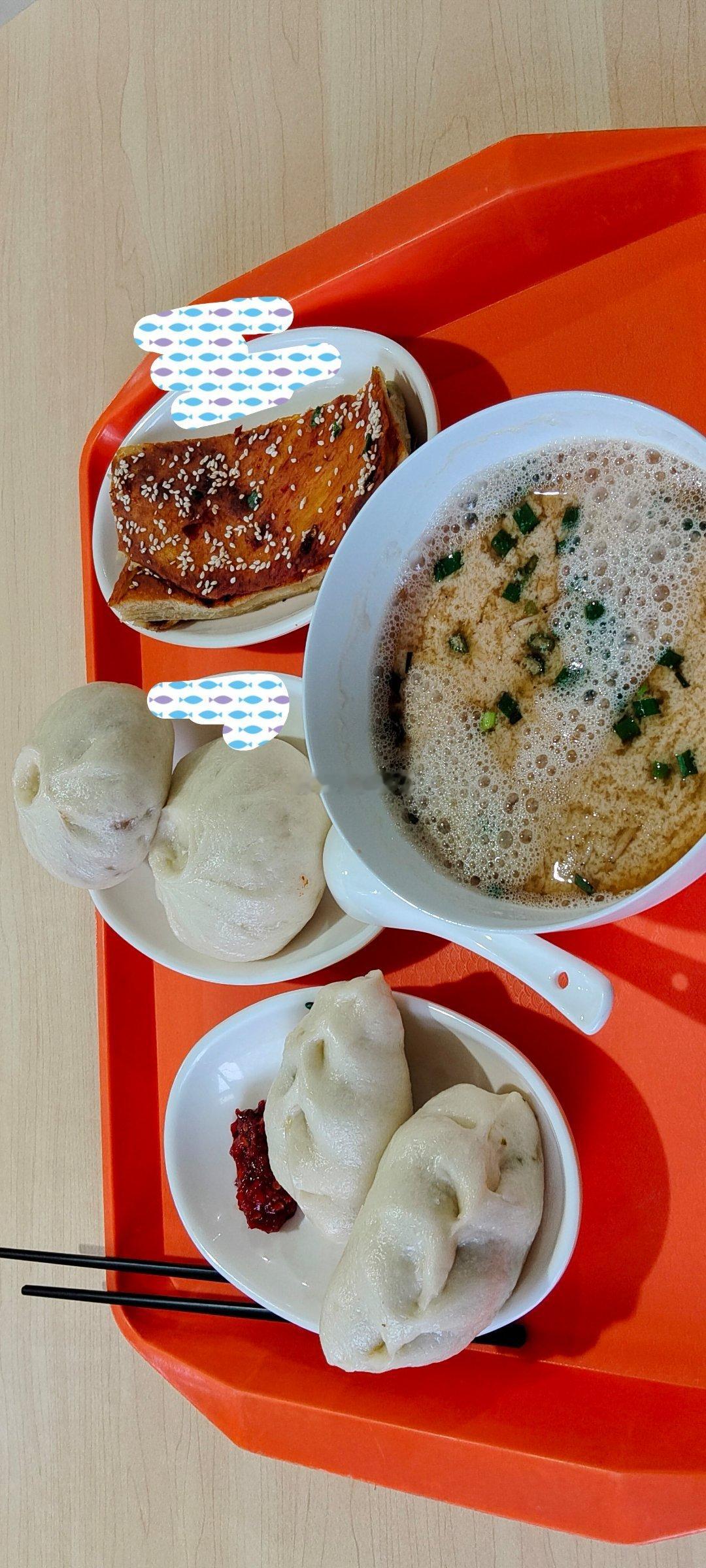 没什么好写，早上起来突然想大吃一吨，结果…高估了胃口袋子时评 果然还是回不去的青