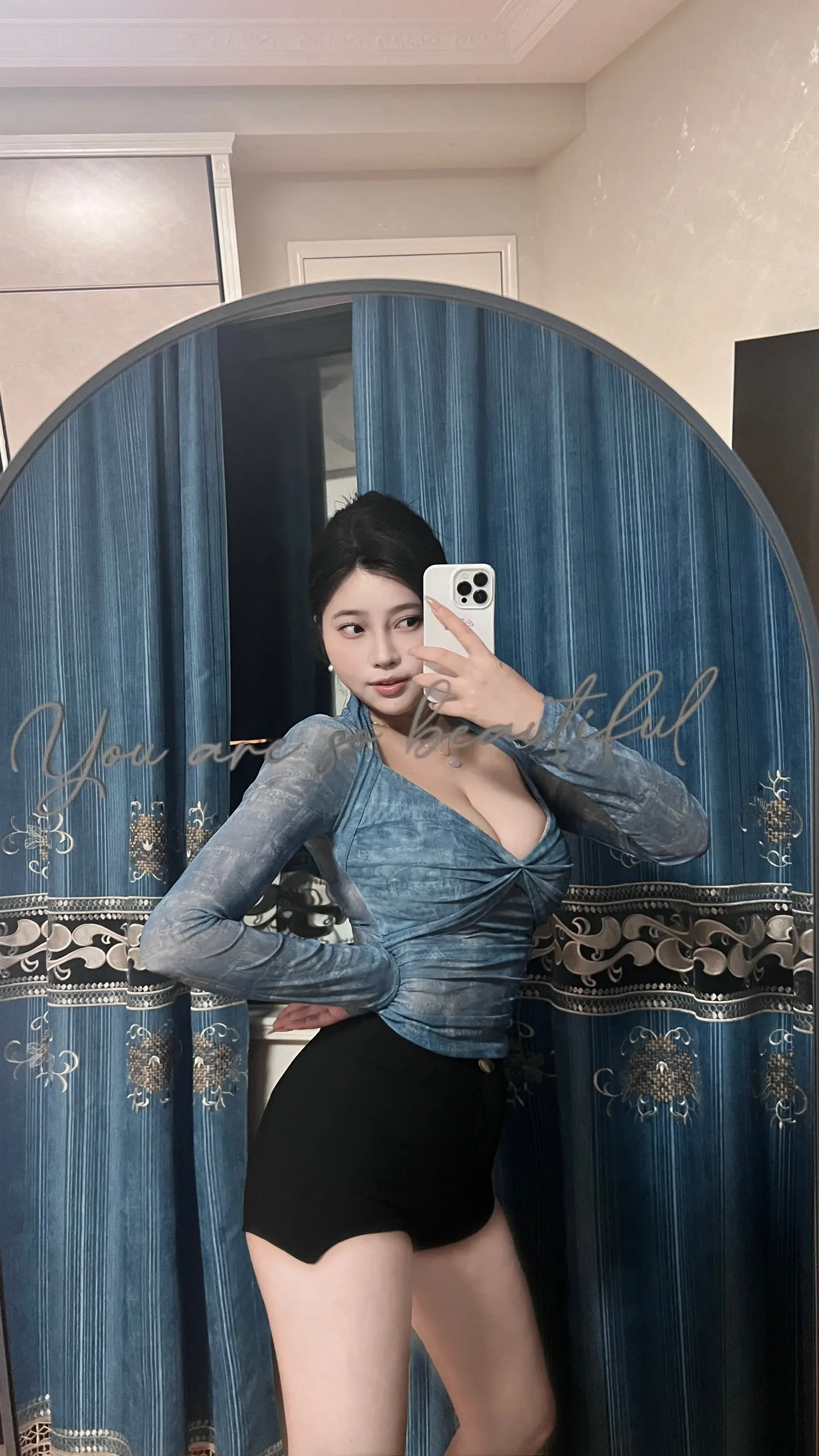 emo都是装的 现实姐睡觉都听EA7