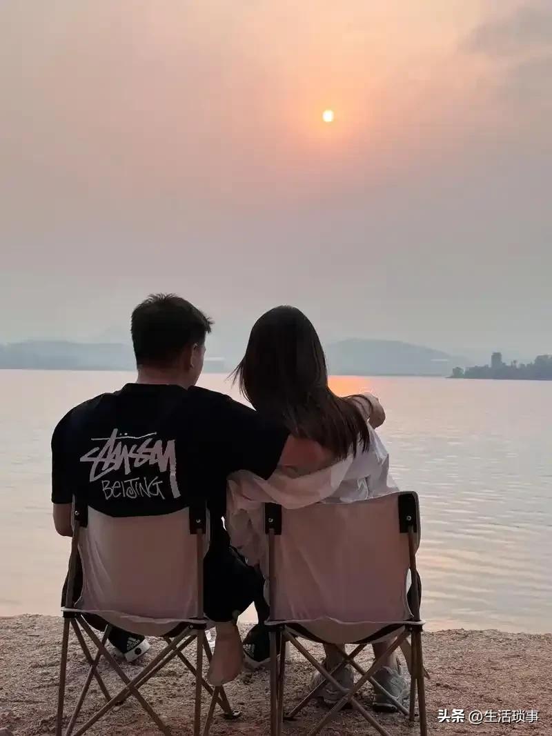 中年夫妻，要给对方自由
﹍﹍
我今年50岁，老公和我每天各做各的事，基本是“零交