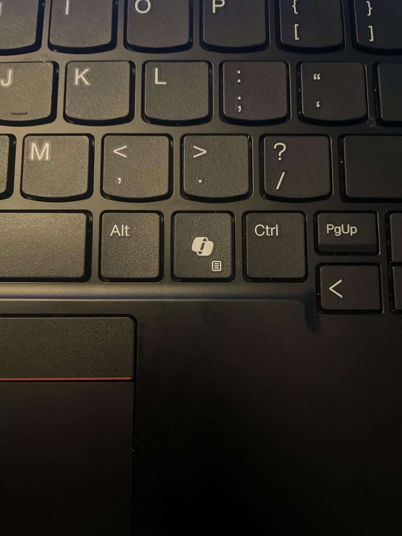 有人拿到新工作电脑，发现键盘上的截图键被换成了Copilot键。最逗的是，很多人