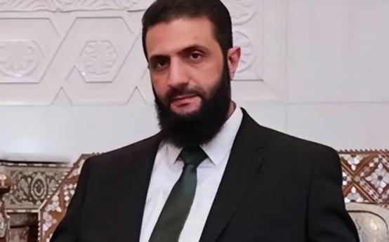 果然不出中国所料：朱拉尼派人到北京，要求中国“放他一马”。
 
果然不出中国所料