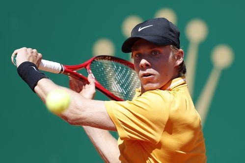 西西帕斯与沙波瓦洛夫印第安维尔斯大师赛首轮比赛时刻
        北京时间20