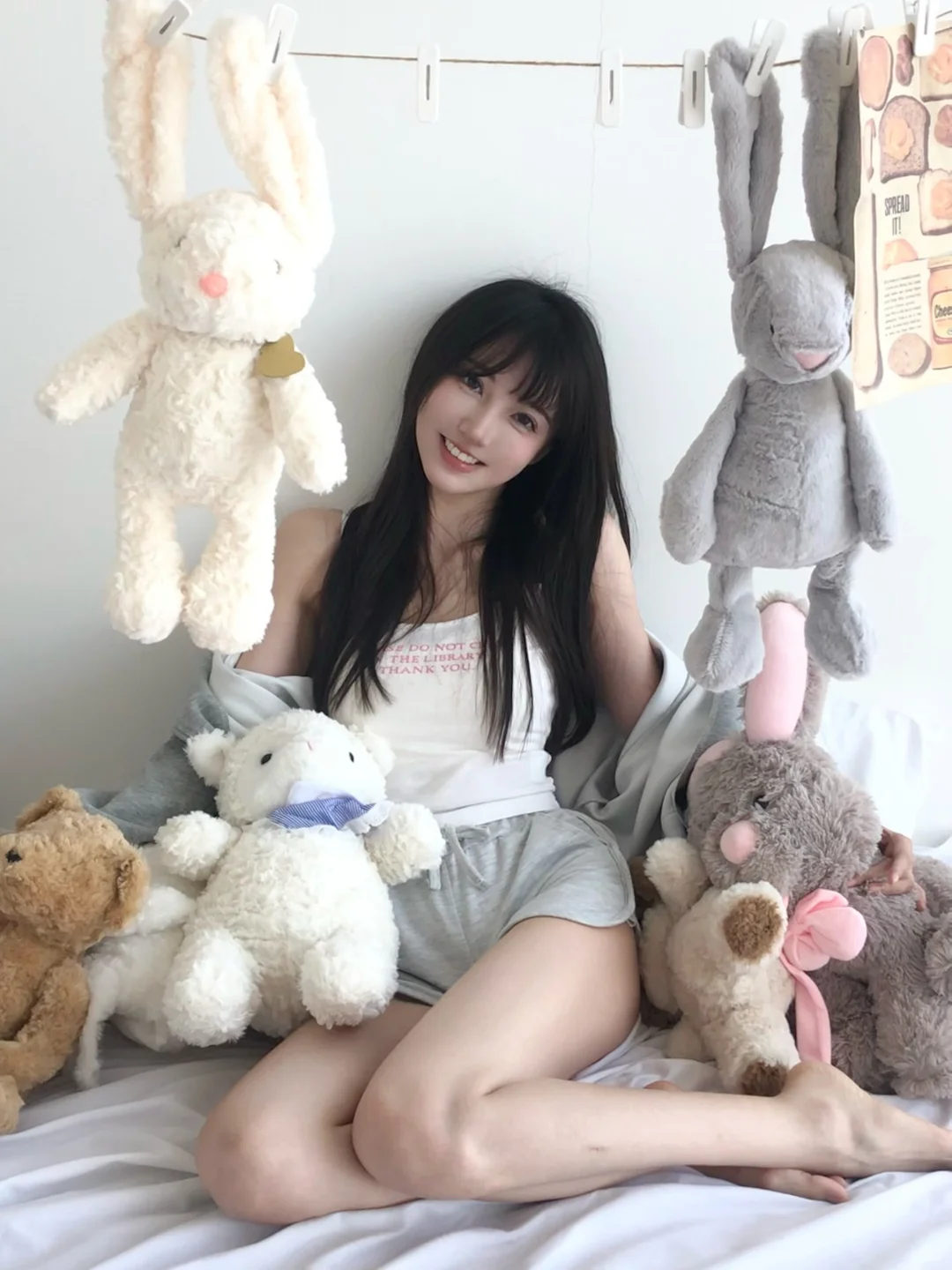 认真挑选下一个玩具🧸