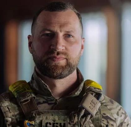 叶夫亨·赫马拉被泽连斯基任命为乌克兰安全局的代理局长。他之前是一名特种部队的军官