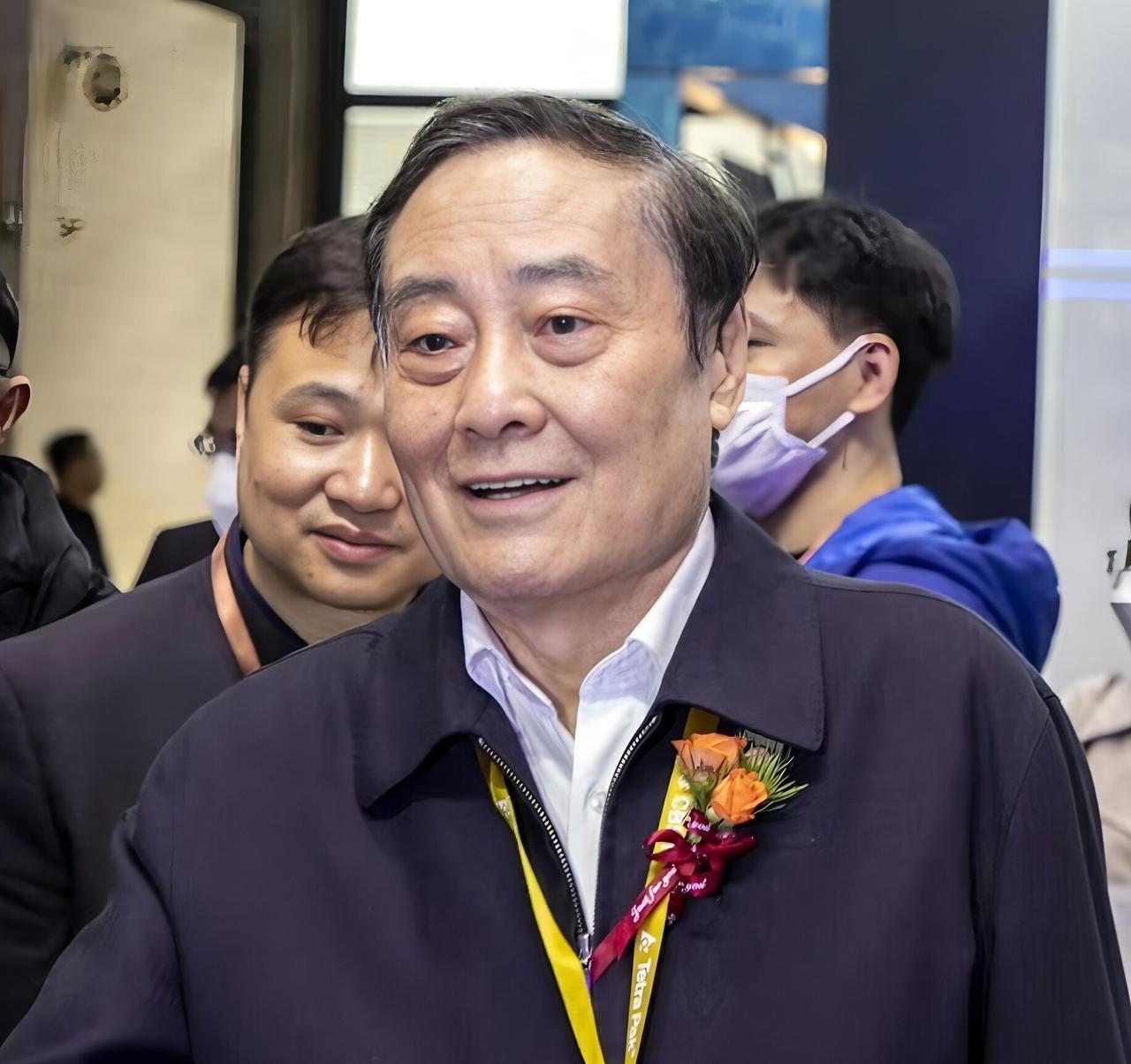 我把你当心腹，你却想当我的情妇，发家致富。

宗庆后起初比较欣赏杜建英的才华，所