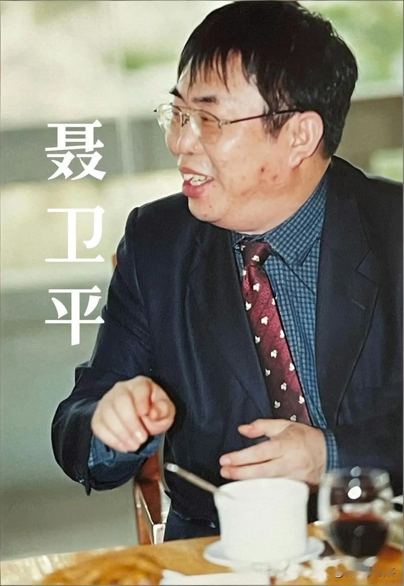 聂卫平对兰莉娅真的很宠爱，2001年结婚以后，允许岳父岳母一起北京生活，照顾兰莉