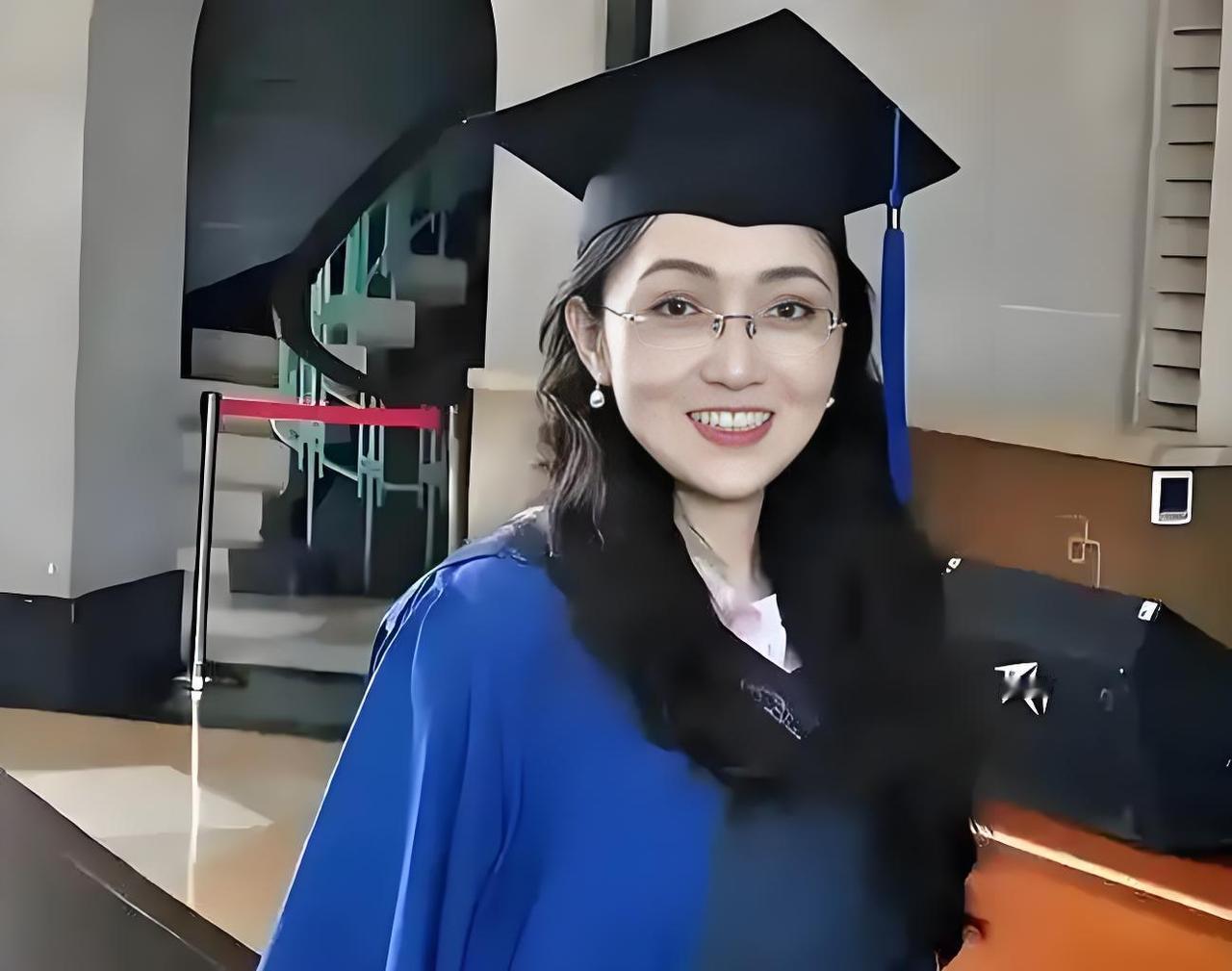 摧毁一个国家和民族的，是NGO，法西斯女性主义和无量的学者，这威力比枪炮更甚。杨