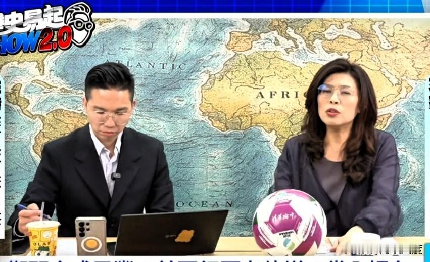 谢寒冰劝郑丽文最近节目上太多，可以少一点，以免言多必失。但郑丽文今天上午又和历史