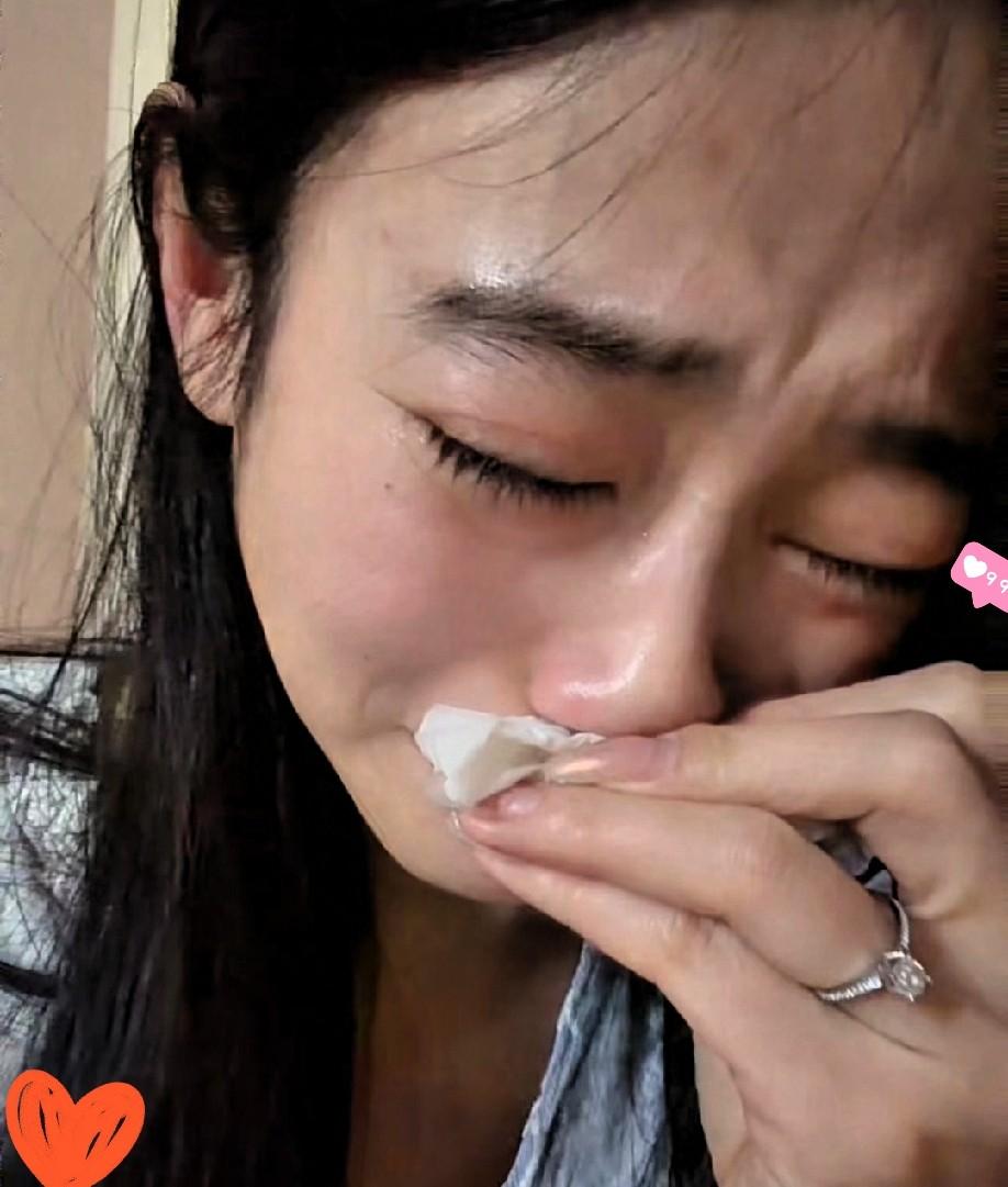 女子寒冬离婚嫌夫穷，

半年被骗光存款住旧房，

天天抱怨不感恩。

四川有个女