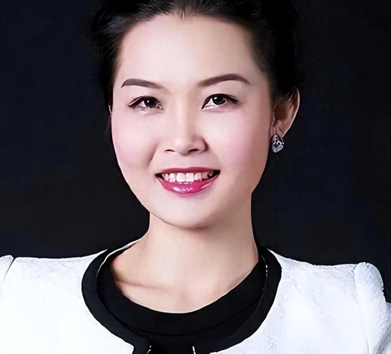 1994年，四川一16岁女孩为了帮哥哥还债，辍学外出打工，不惜陪伴老板24年，没