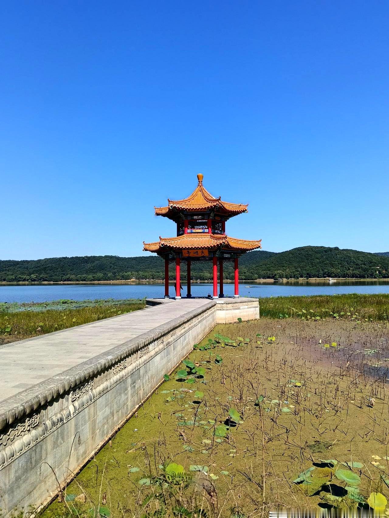 手机一响，就知道是到账提醒。
沈阳这边，九月二十三日，比上个月又提前了一天。
打