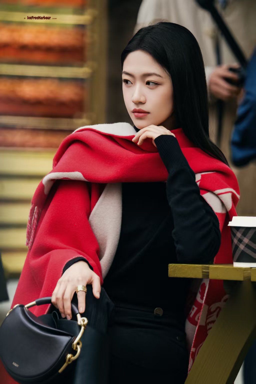 向涵之迷人allblack好美呀！！简单穿搭高级感满满向涵之