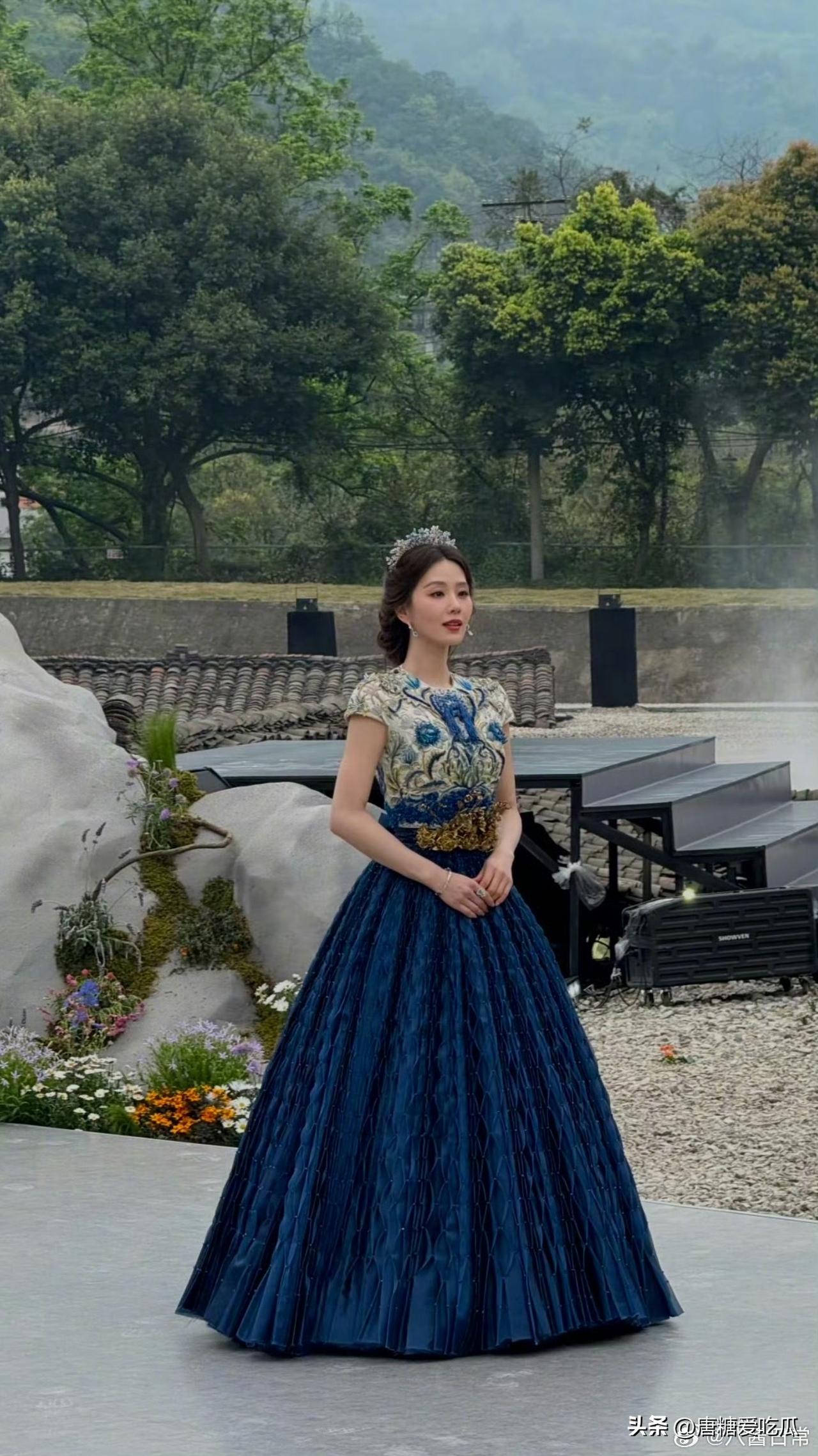 昨天杨幂，刘诗诗，baby 活动图
杨幂是品牌独家活动，专属她一个人
刘诗诗是项