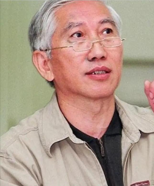 清华教授柳冠中语出惊人！他质问道：“无人飞机、无人驾驶、无人商店、无人酒店、无人