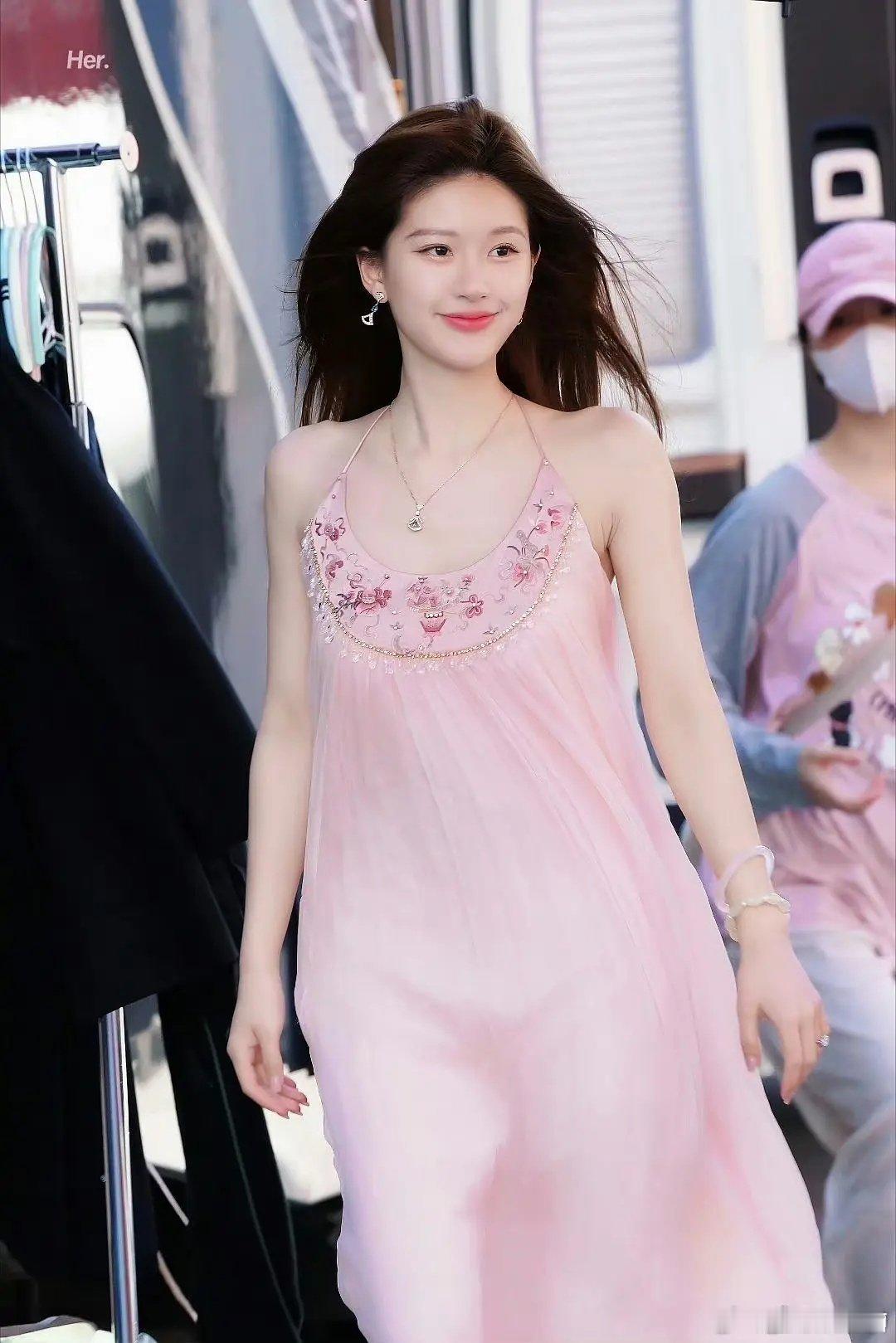 这是刘宇宁送的吗？有点好磕 ​​​