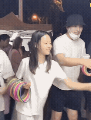 甜馨说贾乃亮是很好的爸爸甜馨说贾乃亮是很好的爸爸！一沫真挚的情话一沫真挚的情话[