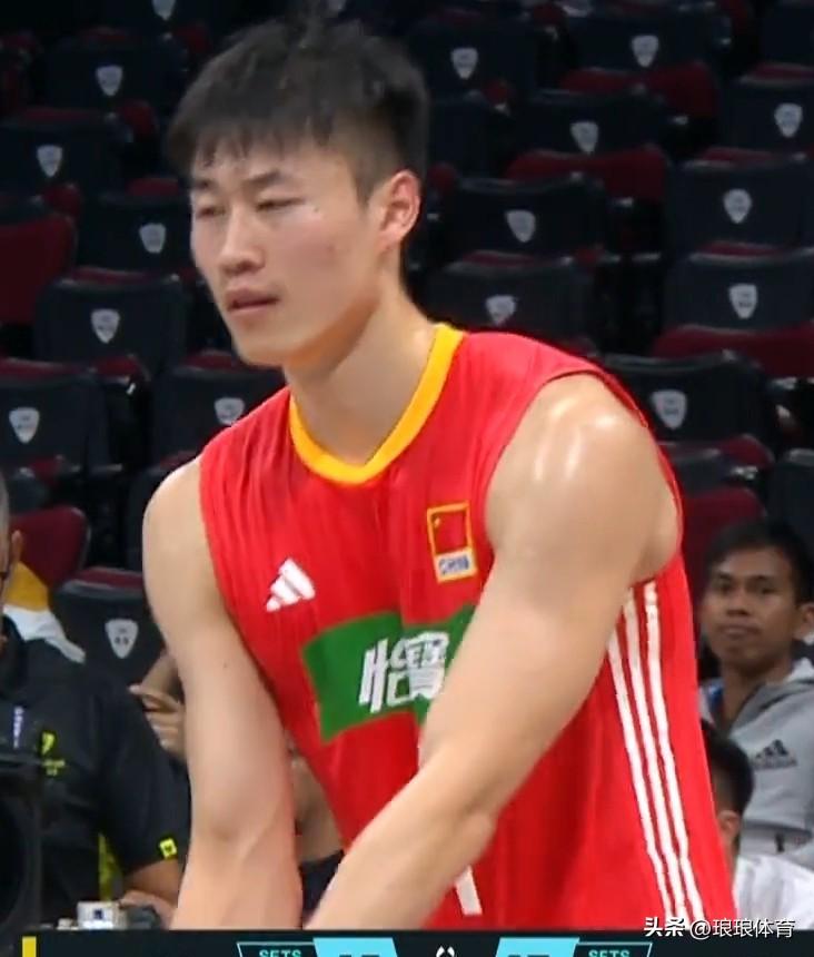 【中国男排负巴西队表现评分】
李磊9分…第三局中段替补出场后，进攻果断，一传稳健