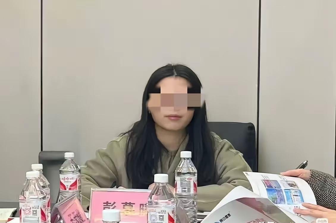 长沙市体育局通报来了，彭女士强占闵先生车位多日
长沙德峰小区车位纠纷全网刷屏，官