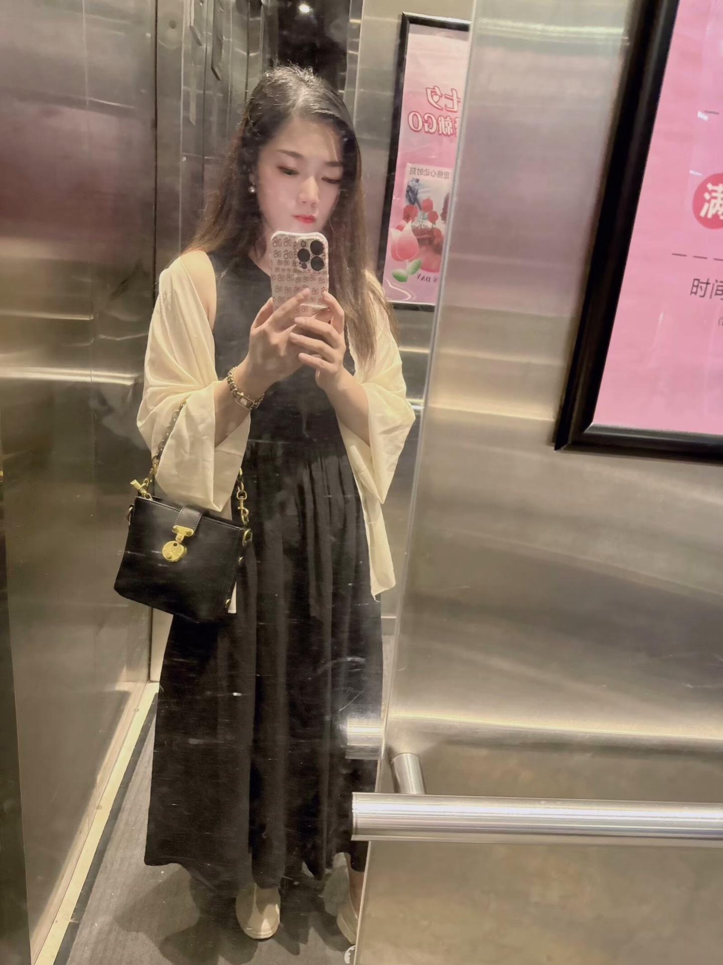 你什么事情都埋在心里，一定很累吧，偶尔也可以别让自己那么累，我永远是你...