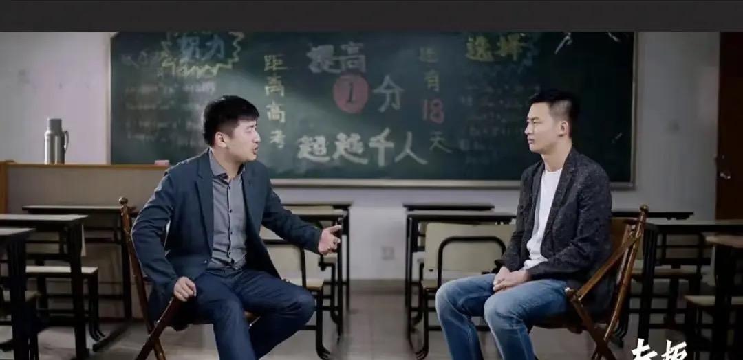 张雪峰一走，全网都在惋惜。
这刚好印证了易中天那句话：“在我看来，民众并不‘仇富