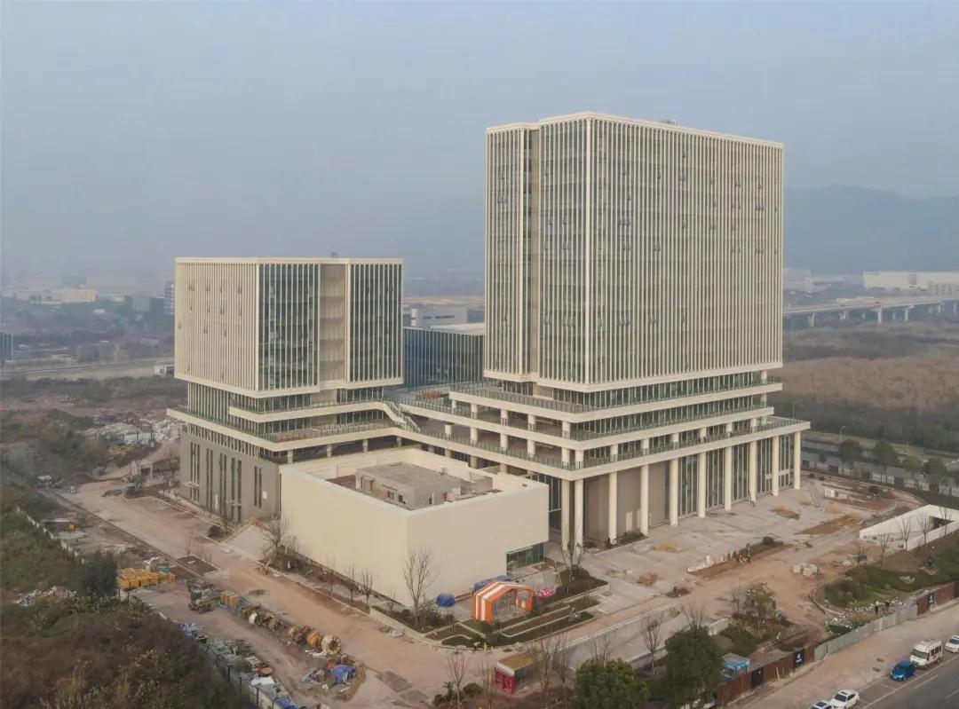 沙坪坝又一地标项目完工了 预计6月交付
据《沙磁荟》的消息
1月19日
位于重庆