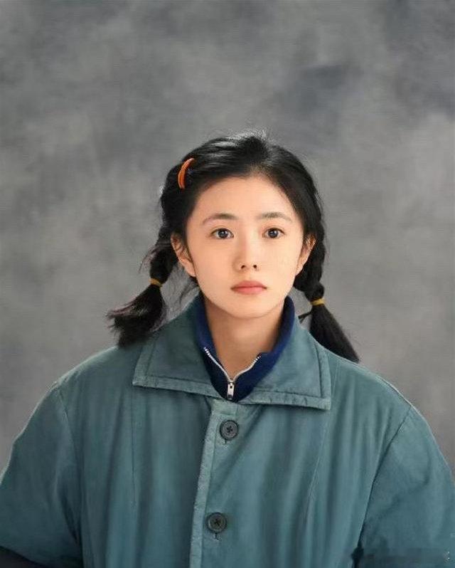 韩沛颖向刘浩存道歉韩沛颖因在直播中发表的刘浩存“14岁就跟某某某导了”的言论发文