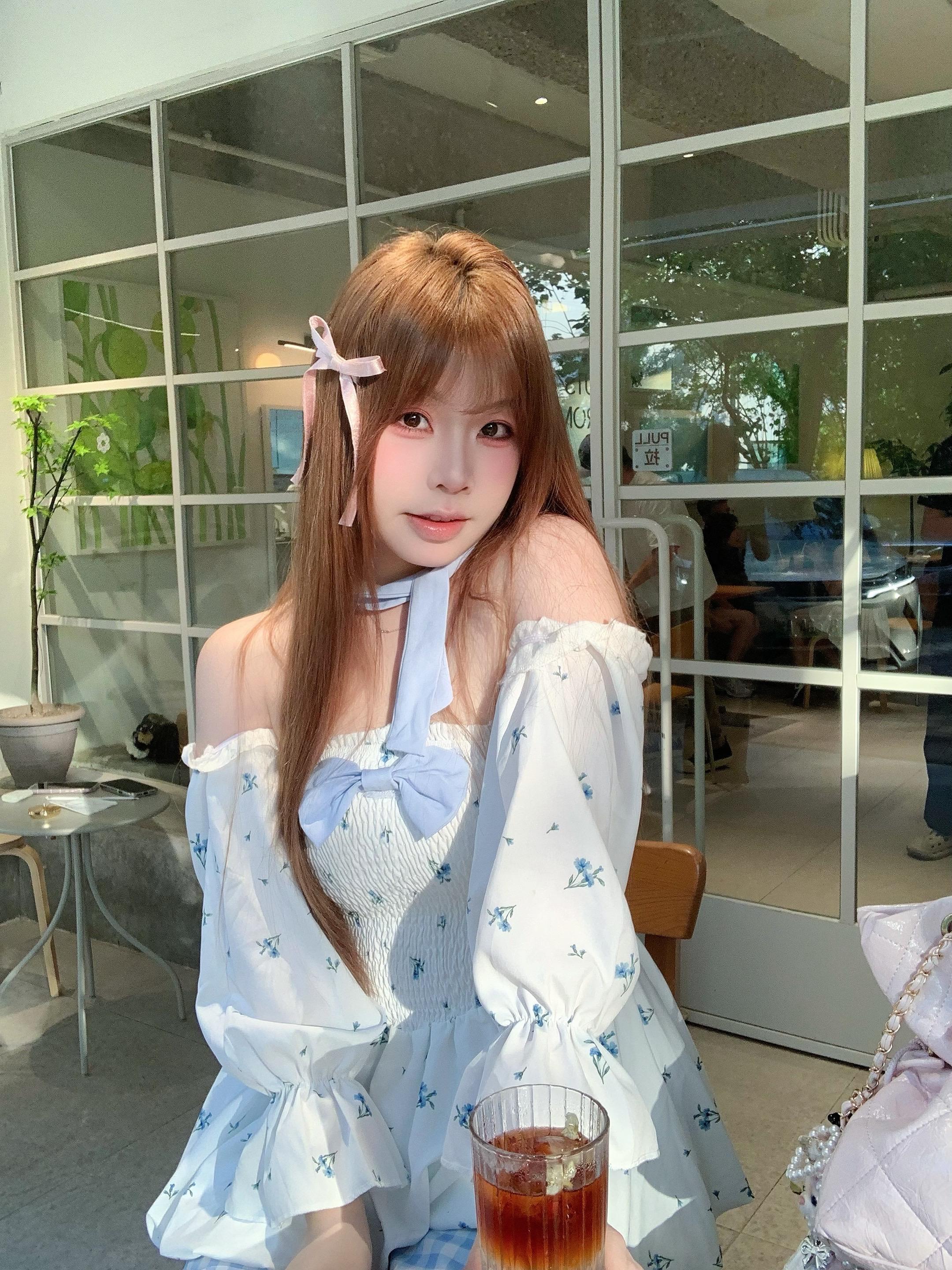 温柔ins风 又甜又欲 韩系氛围感拍照 甜系ootd 显白发色