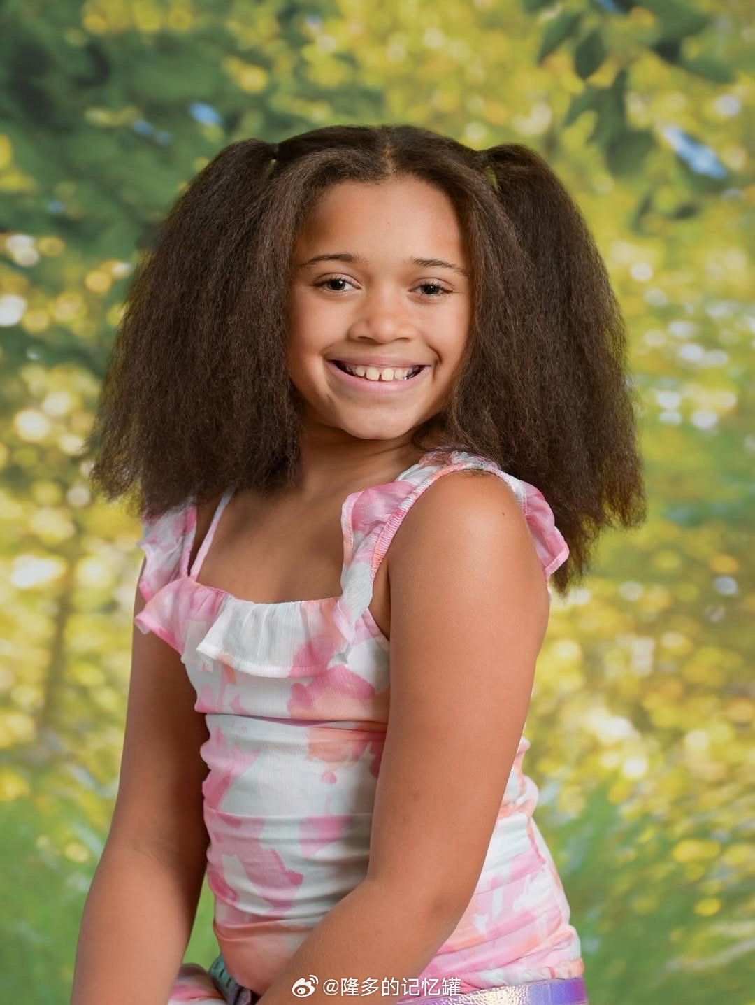 蒂尔曼社媒IG更新🎂这是Yanni的9岁生日！！！我为你感到无比骄傲，也为你正