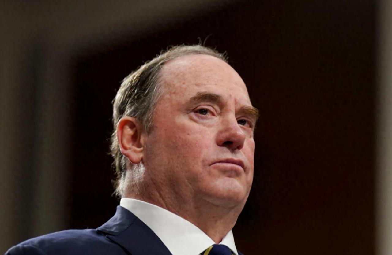 美军又一位部长离职，特朗普铁杆粉丝，曾扬言取消航母改造战列舰！

当地时间22日