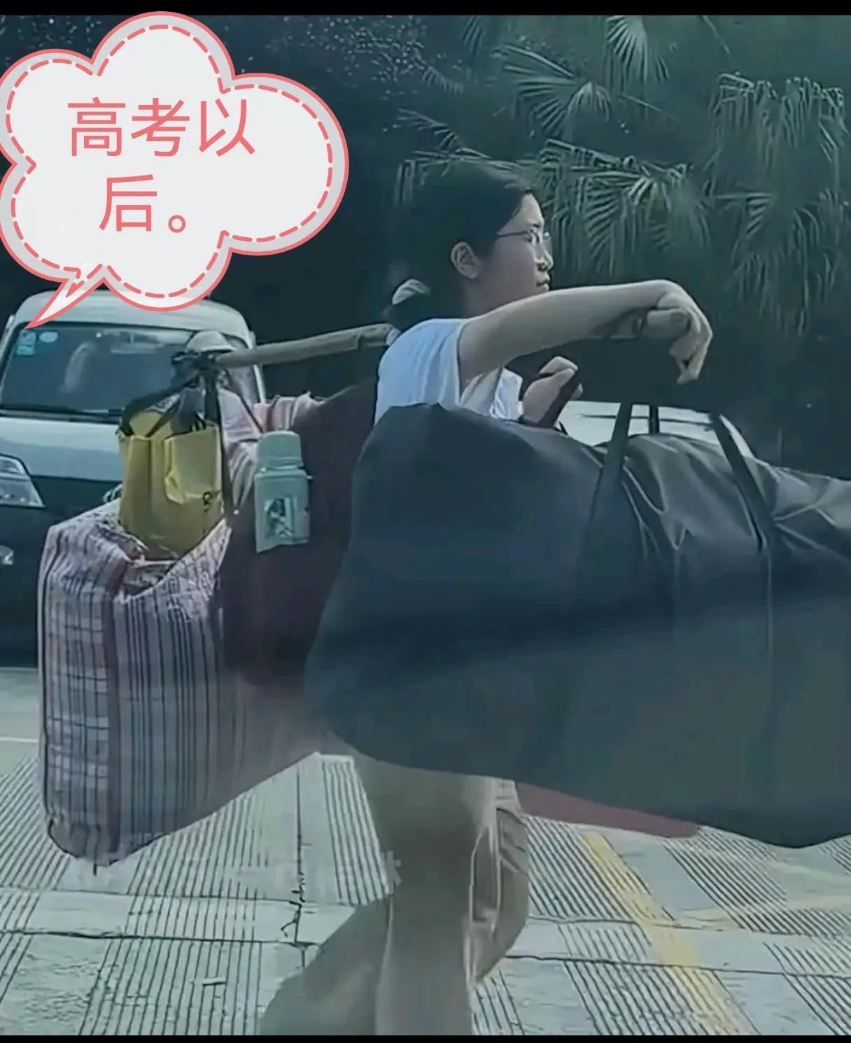 应该免费、免试送这个00后姑娘上大学！哪所大学有这个魄力呢？